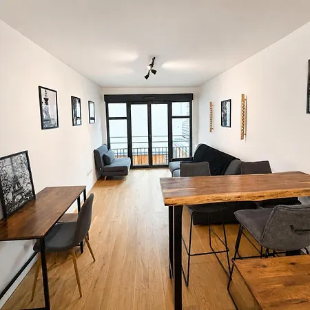 Cozy With Eiffel View, 14 Appartement *